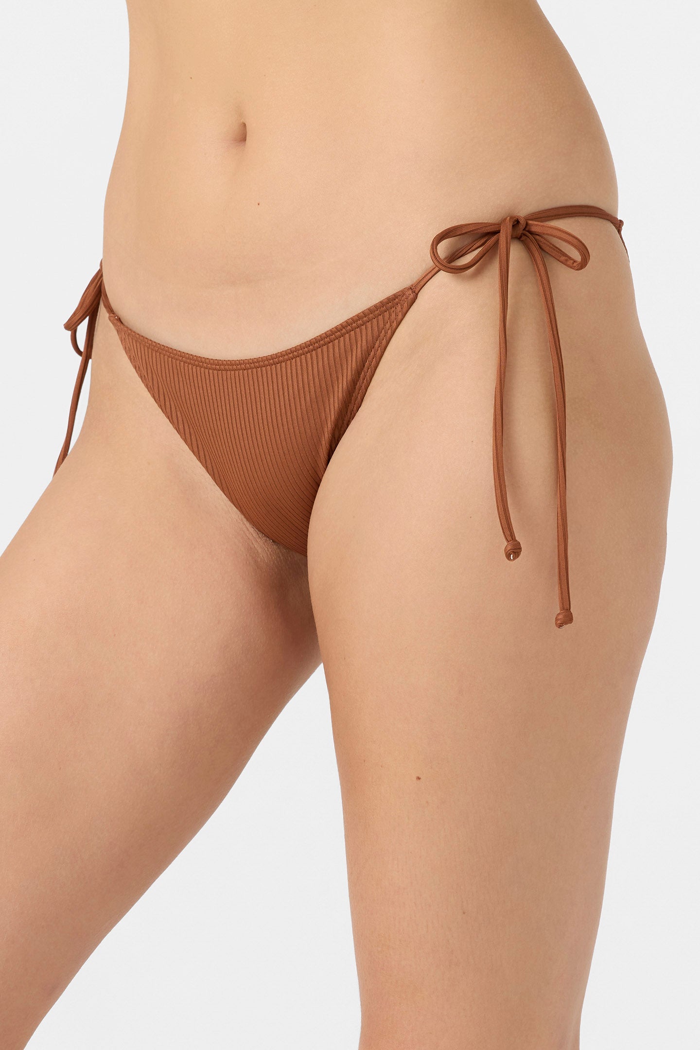 SALTWATER SOLIDS RIB MARACAS MEDIUM BOTTOMS